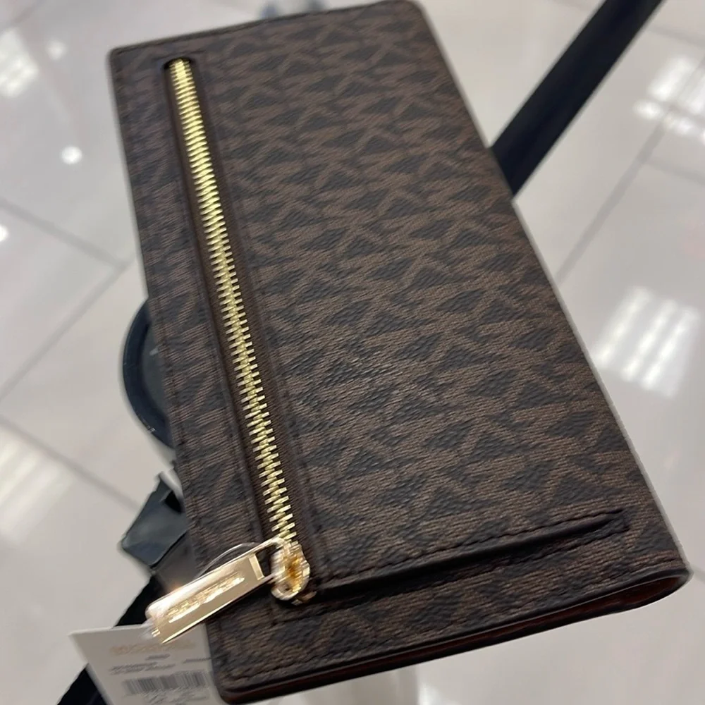 Michael Kors Reed Large Bifold Signature Snap Wallet Card Case 
Brown 
NWT - Picture 8 of 16